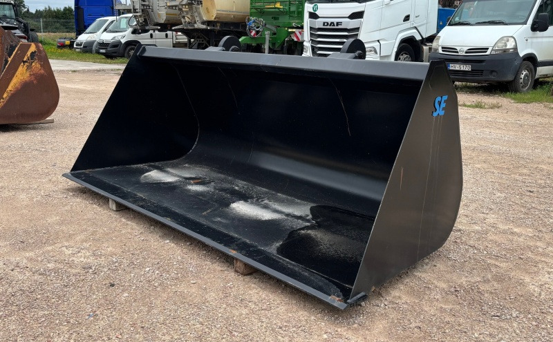 Volvo BM 2400mm - Voorladerbak voor Wiellader: afbeelding 3 Volvo BM 2400mm - Voorladerbak voor Wiellader: afbeelding 3