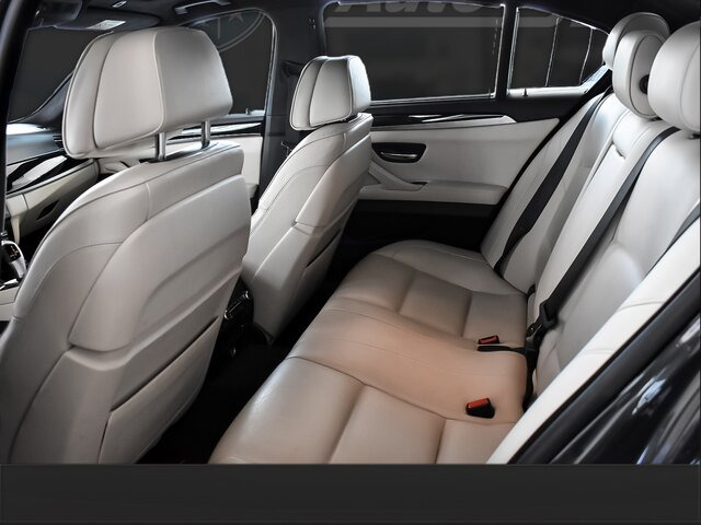 BMW 530d xDrive INDIVIDUAL CONNECTED DRIVE ECO PRO... - Sedan: afbeelding 5 BMW 530d xDrive INDIVIDUAL CONNECTED DRIVE ECO PRO... - Sedan: afbeelding 5