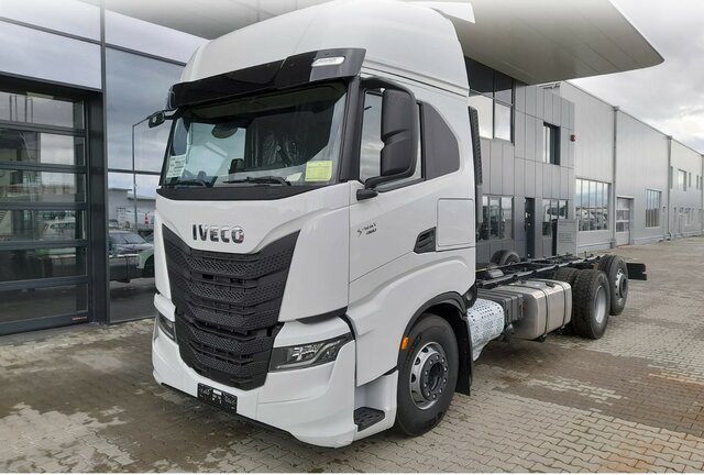 IVECO S-Way AS260S46Y/P-AERO+LIVING&COMFORT PACK... - Chassis vrachtwagen: afbeelding 1 IVECO S-Way AS260S46Y/P-AERO+LIVING&COMFORT PACK... - Chassis vrachtwagen: afbeelding 1