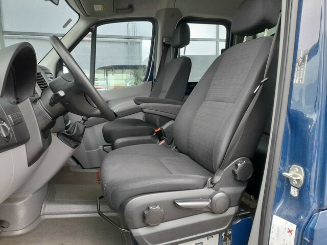 MERCEDES-BENZ Sprinter 316 DOKA 4X4+6 LOCURI+BENA TRANSPORT... - Minibus, Personenvervoer: afbeelding 5 MERCEDES-BENZ Sprinter 316 DOKA 4X4+6 LOCURI+BENA TRANSPORT... - Minibus, Personenvervoer: afbeelding 5