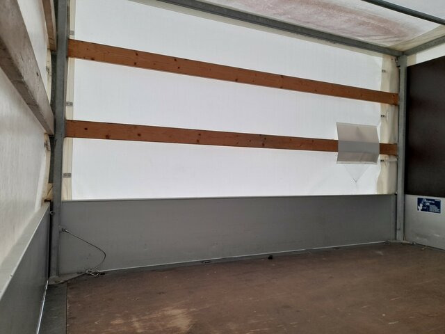 MERCEDES-BENZ Sprinter 316 DOKA 4X4+6 LOCURI+BENA TRANSPORT... - Minibus, Personenvervoer: afbeelding 4 MERCEDES-BENZ Sprinter 316 DOKA 4X4+6 LOCURI+BENA TRANSPORT... - Minibus, Personenvervoer: afbeelding 4