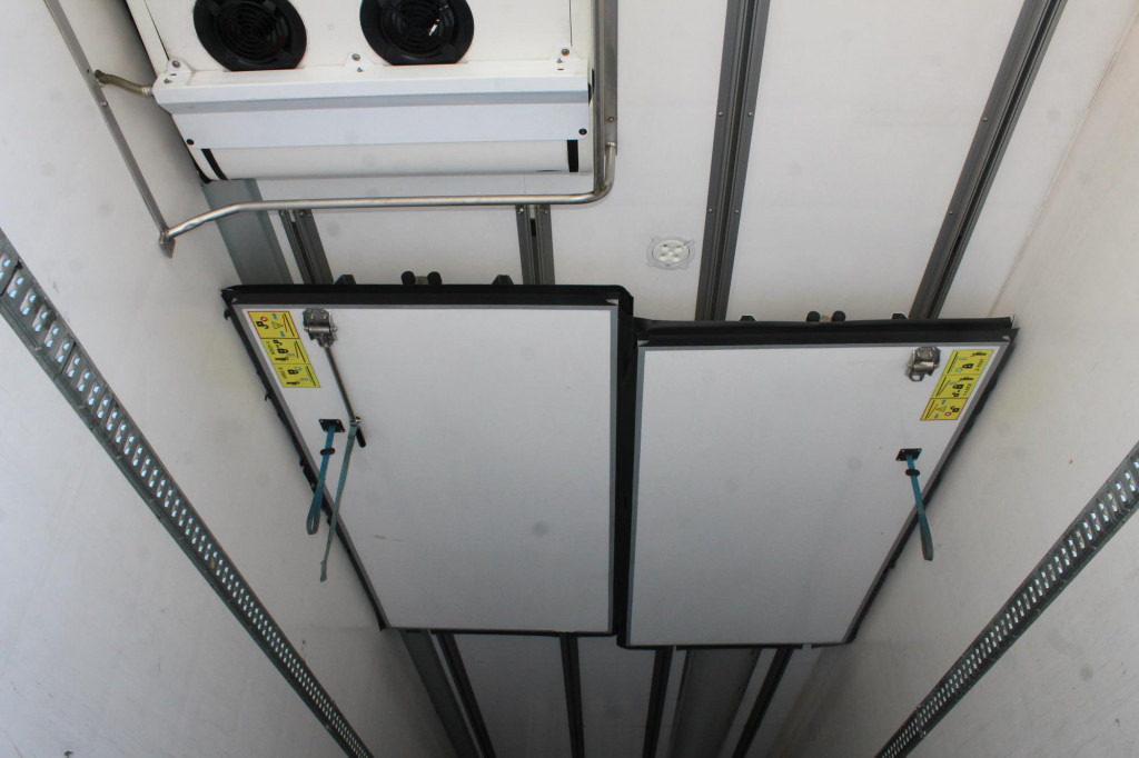 Chereau CV 1950Mt. 2,6h Strom Bi-Multi-Temp. LBW FRC 28 - Koelwagen oplegger: afbeelding 2 Chereau CV 1950Mt. 2,6h Strom Bi-Multi-Temp. LBW FRC 28 - Koelwagen oplegger: afbeelding 2