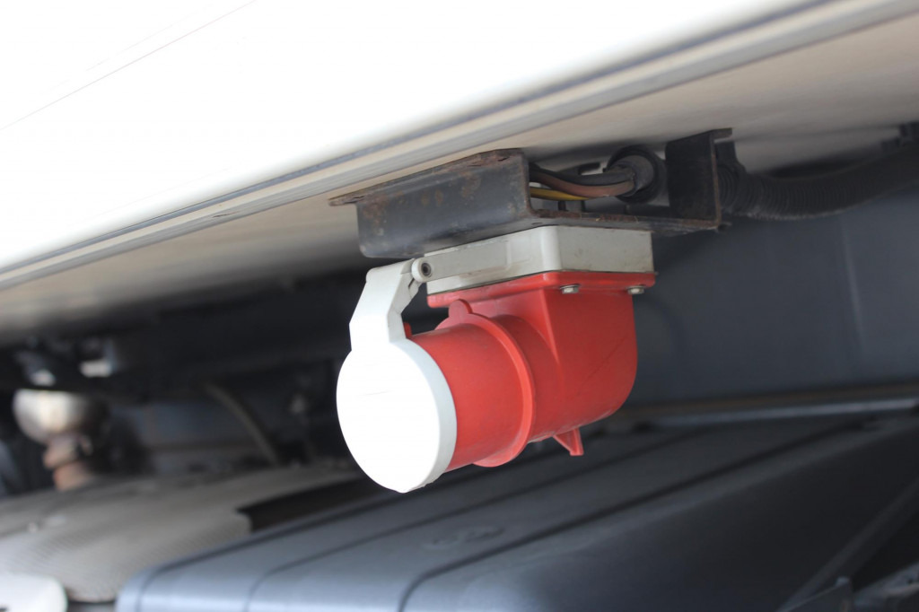 Iveco Eurocargo ML190-280L E6 CS 1250 Mt Tür+LBW FRC - Koelwagen vrachtwagen: afbeelding 5 Iveco Eurocargo ML190-280L E6 CS 1250 Mt Tür+LBW FRC - Koelwagen vrachtwagen: afbeelding 5