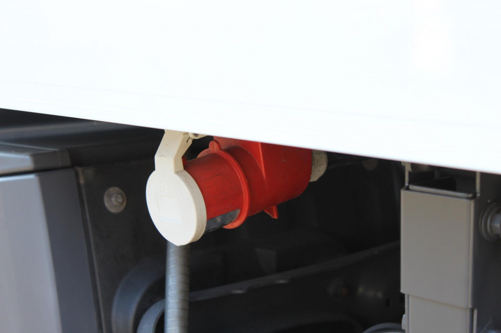 Mercedes-Benz Actros 1830 E6 TK T-1200R Multi Bi-Temp LBW AHK - Koelwagen vrachtwagen: afbeelding 4 Mercedes-Benz Actros 1830 E6 TK T-1200R Multi Bi-Temp LBW AHK - Koelwagen vrachtwagen: afbeelding 4