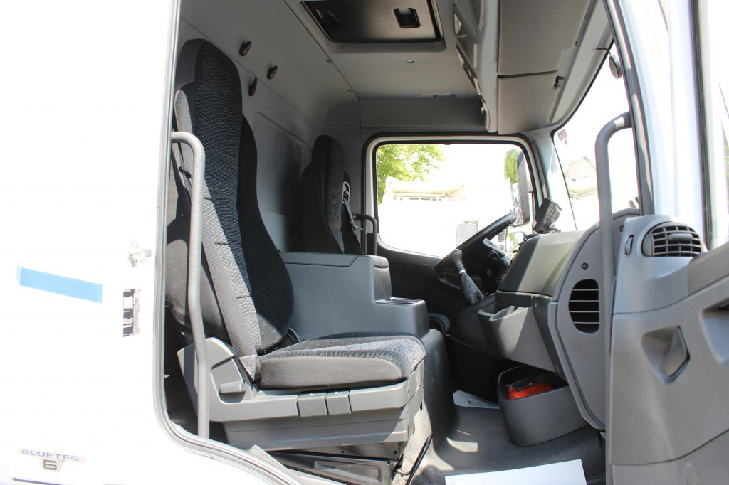 Mercedes-Benz Atego 1321 E6 Koffer Klima Kamera Schalter LBW - Bakwagen: afbeelding 4 Mercedes-Benz Atego 1321 E6 Koffer Klima Kamera Schalter LBW - Bakwagen: afbeelding 4