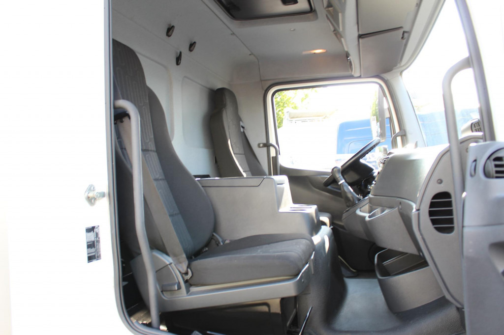 Mercedes-Benz Atego 818 E6 Koffer 6m Klima LDW Schalter LBW - Bestelwagen gesloten laadbak: afbeelding 3 Mercedes-Benz Atego 818 E6 Koffer 6m Klima LDW Schalter LBW - Bestelwagen gesloten laadbak: afbeelding 3
