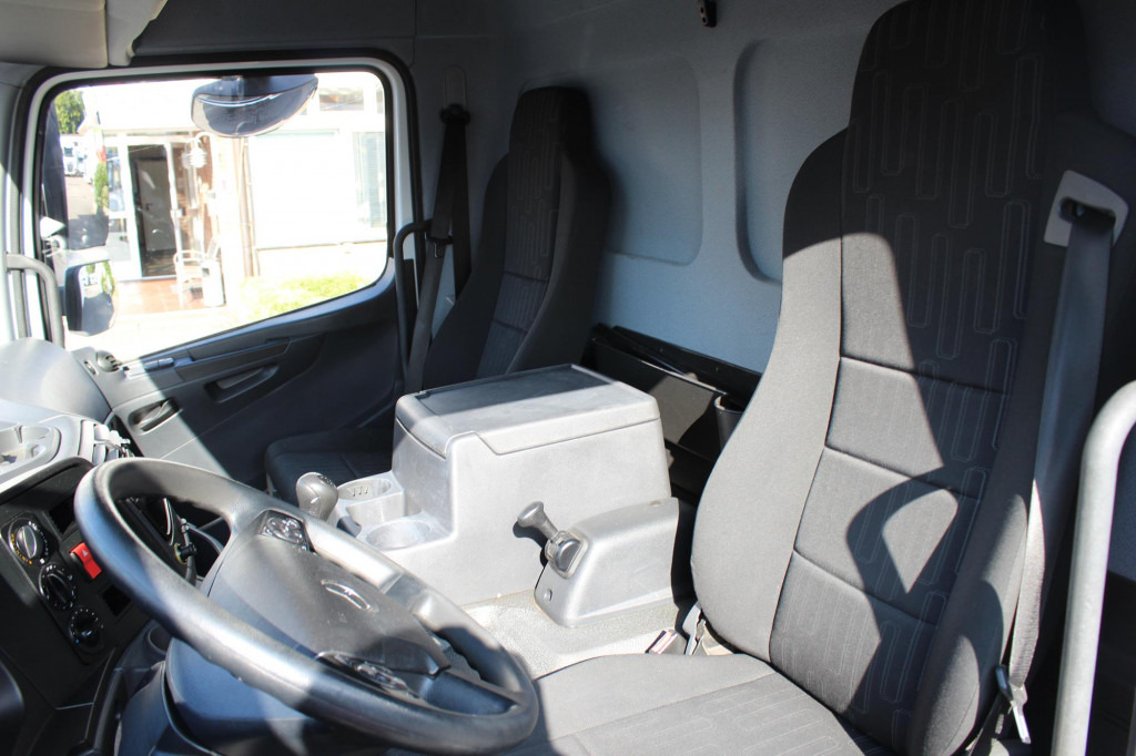 Mercedes-Benz Atego 818 E6 Koffer 6m Klima LDW Schalter LBW - Bestelwagen gesloten laadbak: afbeelding 5 Mercedes-Benz Atego 818 E6 Koffer 6m Klima LDW Schalter LBW - Bestelwagen gesloten laadbak: afbeelding 5