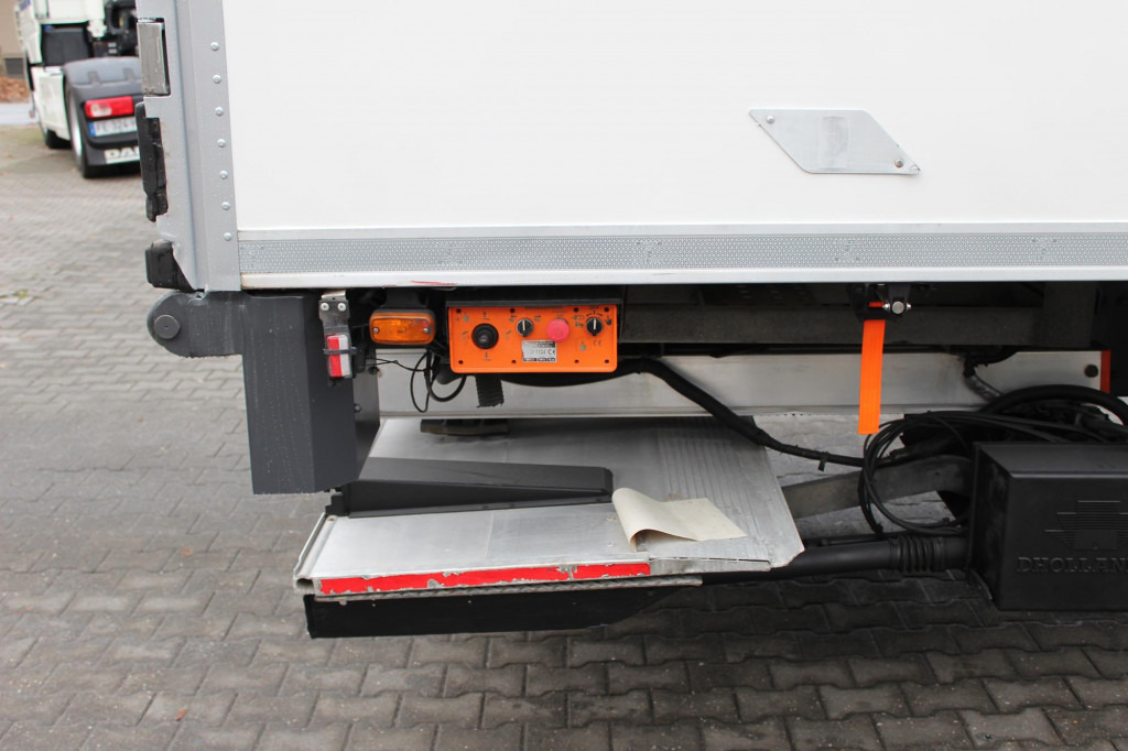 Renault D Wide E6 CS 1150Mt Bi-Temp. Tür+LBW TW Strom - Koelwagen vrachtwagen: afbeelding 5 Renault D Wide E6 CS 1150Mt Bi-Temp. Tür+LBW TW Strom - Koelwagen vrachtwagen: afbeelding 5