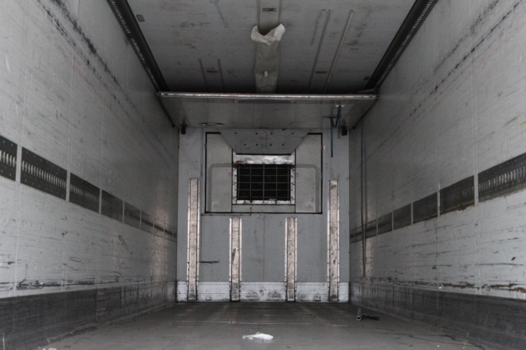 SCHMITZ Carrier Maxima 1300 Rolltor Strom Aluboden - Koelwagen oplegger: afbeelding 3 SCHMITZ Carrier Maxima 1300 Rolltor Strom Aluboden - Koelwagen oplegger: afbeelding 3