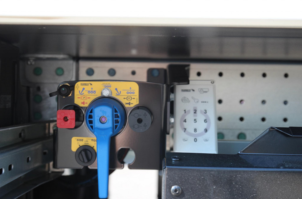 SCHMITZ Thermo King Spectrum A500 Bi-Temp DS Strom BB - Koelwagen oplegger: afbeelding 5 SCHMITZ Thermo King Spectrum A500 Bi-Temp DS Strom BB - Koelwagen oplegger: afbeelding 5