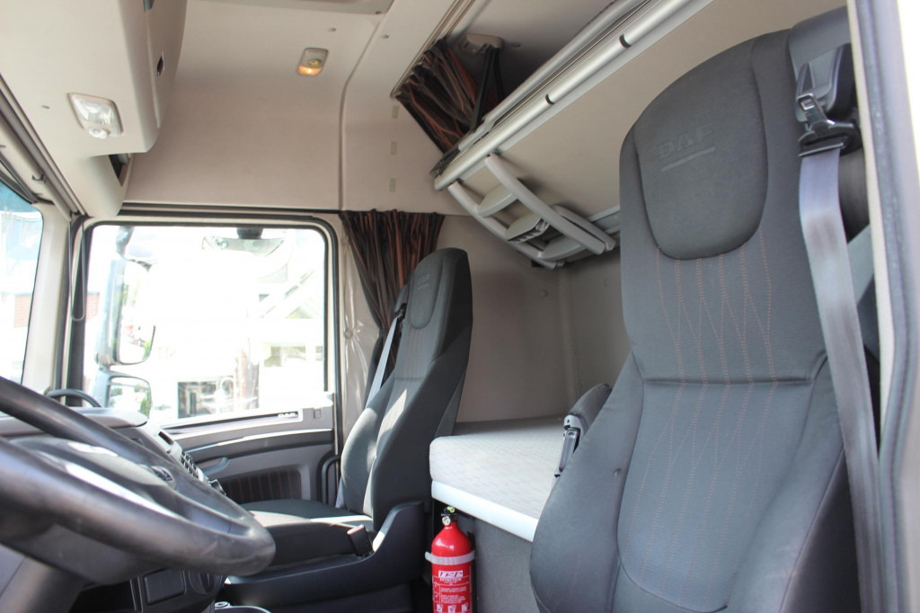 Daf XF 530 Space Cab Retarder ACC LDWS - Trekker: afbeelding 4 Daf XF 530 Space Cab Retarder ACC LDWS - Trekker: afbeelding 4