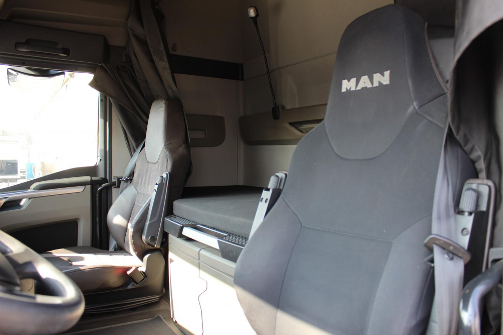 MAN TGX 510 Retarder LED Standklima Kühlbox Navi - Trekker: afbeelding 5 MAN TGX 510 Retarder LED Standklima Kühlbox Navi - Trekker: afbeelding 5