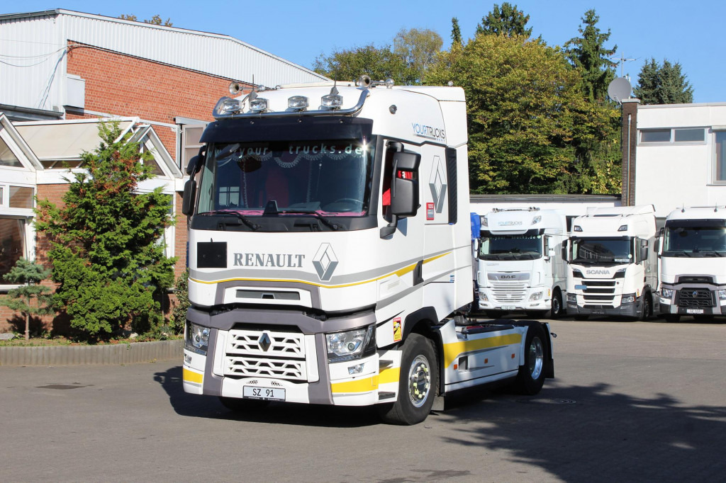 Renault T 520 E6 High Sleeper Retarder 2Tank Standklima - Trekker: afbeelding 1 Renault T 520 E6 High Sleeper Retarder 2Tank Standklima - Trekker: afbeelding 1