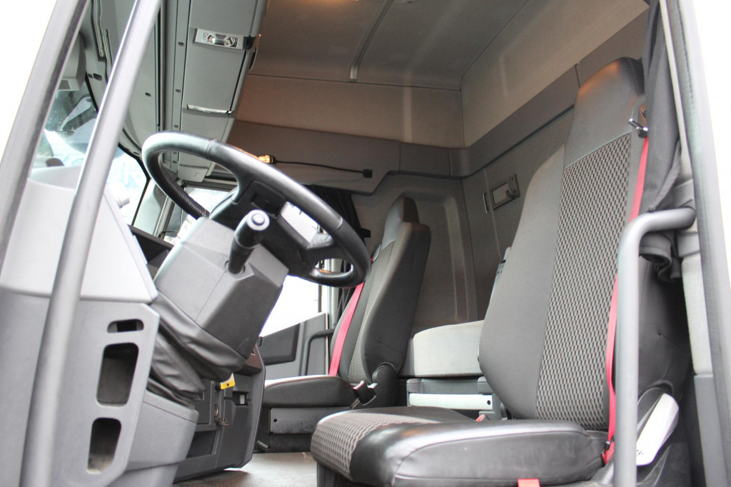 Renault T460 Retarder 2 Tanks Standklima VIN : KD - Trekker: afbeelding 4 Renault T460 Retarder 2 Tanks Standklima VIN : KD - Trekker: afbeelding 4