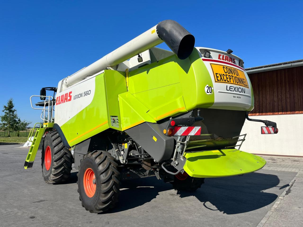 CLAAS Lexion 550 mit Schneidwerk V750, mit 3D, Baujahr 2009, guter gepflegter Zustand - Maaidorser: afbeelding 4 CLAAS Lexion 550 mit Schneidwerk V750, mit 3D, Baujahr 2009, guter gepflegter Zustand - Maaidorser: afbeelding 4