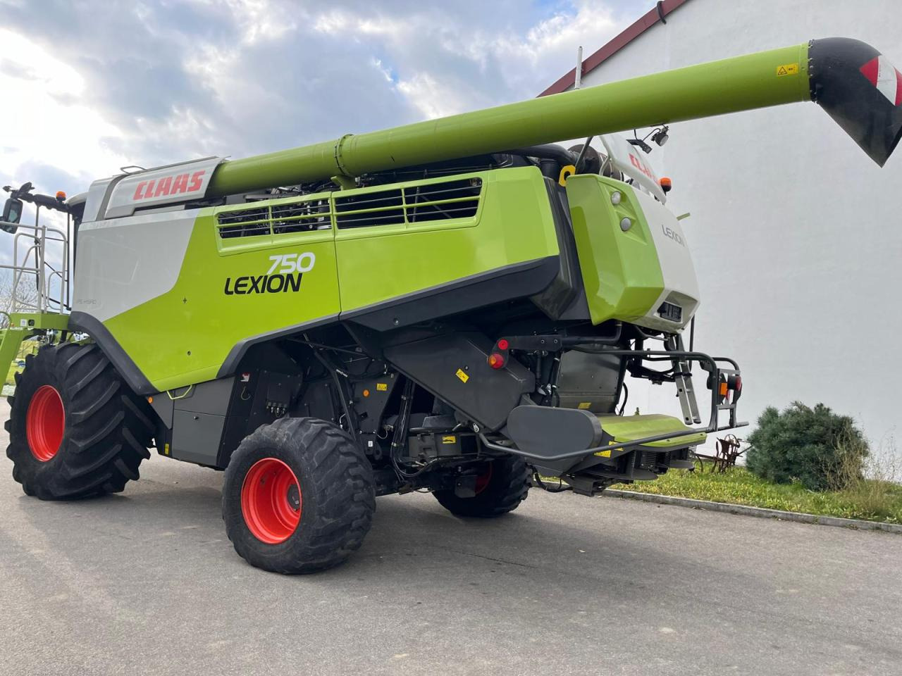 CLAAS Lexion 750 V-Kanal 3D, 30kmh, Mercedes Motor, Baujahr 2017 - Maaidorser: afbeelding 2 CLAAS Lexion 750 V-Kanal 3D, 30kmh, Mercedes Motor, Baujahr 2017 - Maaidorser: afbeelding 2