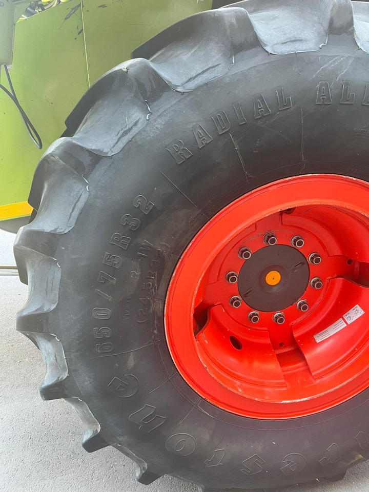 CLAAS Lexion verstärkte Felgen mit 650/75 R32 - Maaidorser: afbeelding 4 CLAAS Lexion verstärkte Felgen mit 650/75 R32 - Maaidorser: afbeelding 4