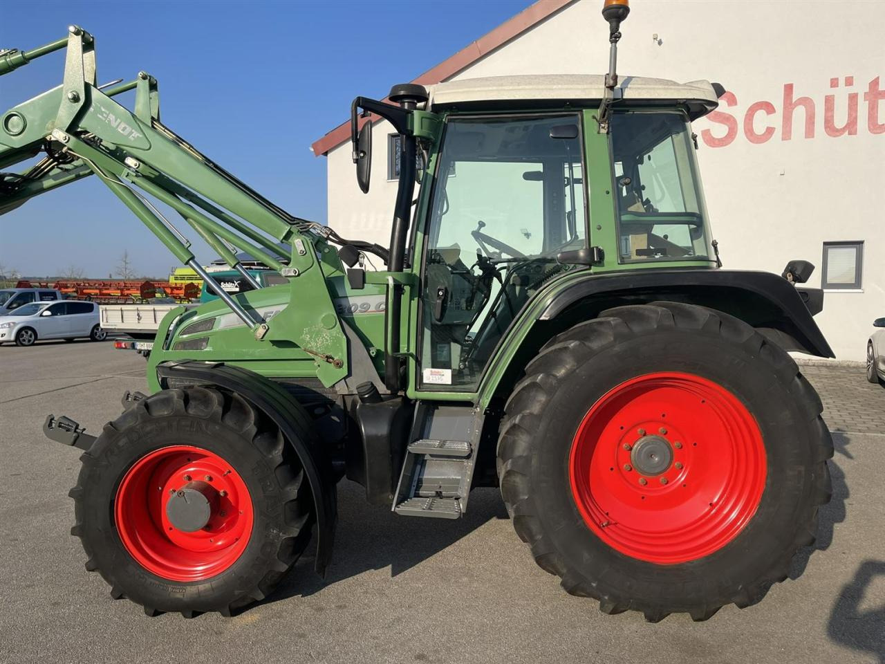 Fendt 309 Ci mit Frontlader, FKH, DL, Klima, 8250Bh, Baujahr 2005 - Tractor: afbeelding 3 Fendt 309 Ci mit Frontlader, FKH, DL, Klima, 8250Bh, Baujahr 2005 - Tractor: afbeelding 3
