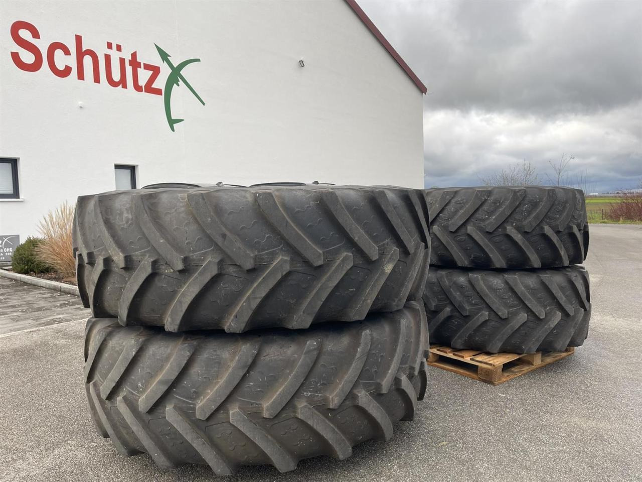 Fendt Räder 2.25m Spur, 828 826, 620/70 R46 600/70 R30 - Tractor: afbeelding 2 Fendt Räder 2.25m Spur, 828 826, 620/70 R46 600/70 R30 - Tractor: afbeelding 2