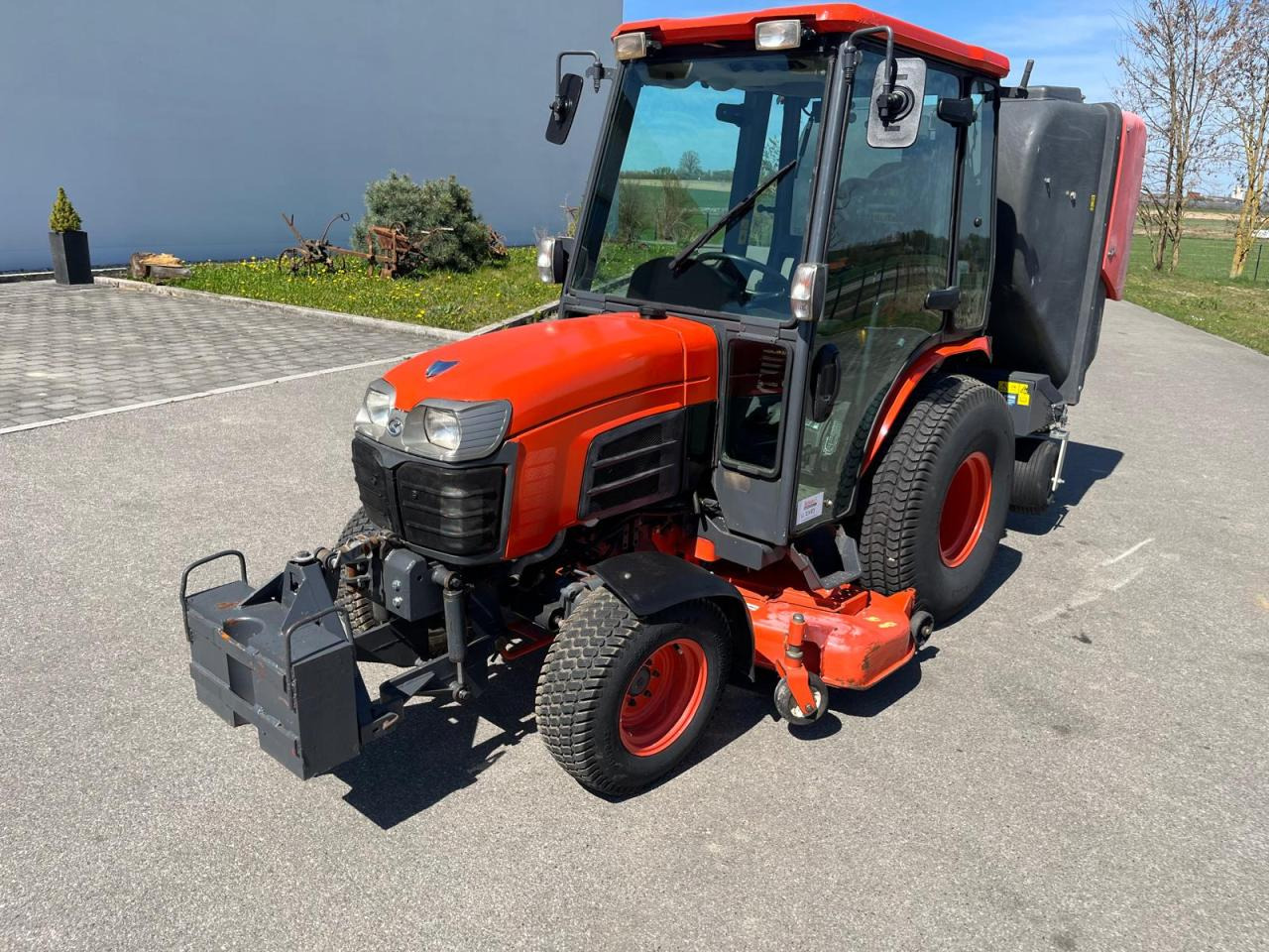 Kubota B3030 Rasenmäher inkl. Grüngutbehälter - Gazonmaaier: afbeelding 2 Kubota B3030 Rasenmäher inkl. Grüngutbehälter - Gazonmaaier: afbeelding 2