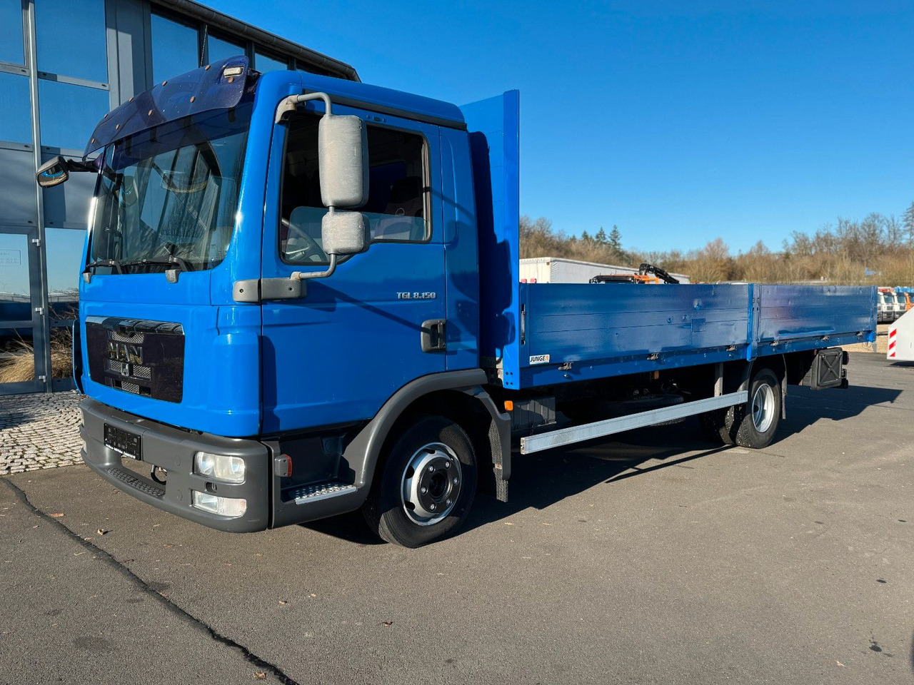 MAN TGL 8.150 Pritsche AHK + Blattfederung MAN TGL 8.150 Pritsche AHK + Blattfederung - Bestelwagen open laadbak: afbeelding 1 MAN TGL 8.150 Pritsche AHK + Blattfederung MAN TGL 8.150 Pritsche AHK + Blattfederung - Bestelwagen open laadbak: afbeelding 1