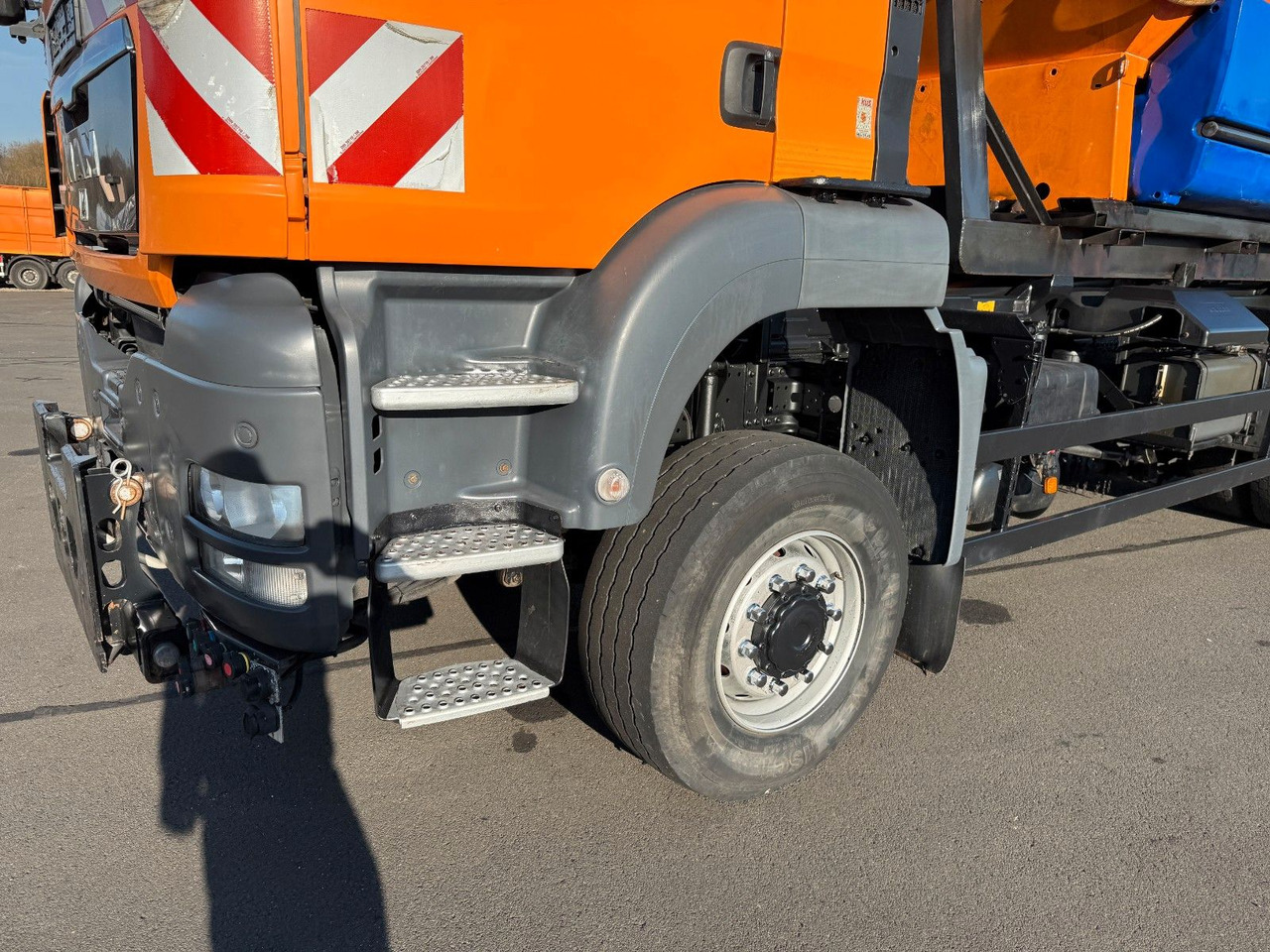 MAN TGS 18.360 4x4 Winterdienst Meiller Abroller - Haakarmsysteem vrachtwagen: afbeelding 4 MAN TGS 18.360 4x4 Winterdienst Meiller Abroller - Haakarmsysteem vrachtwagen: afbeelding 4