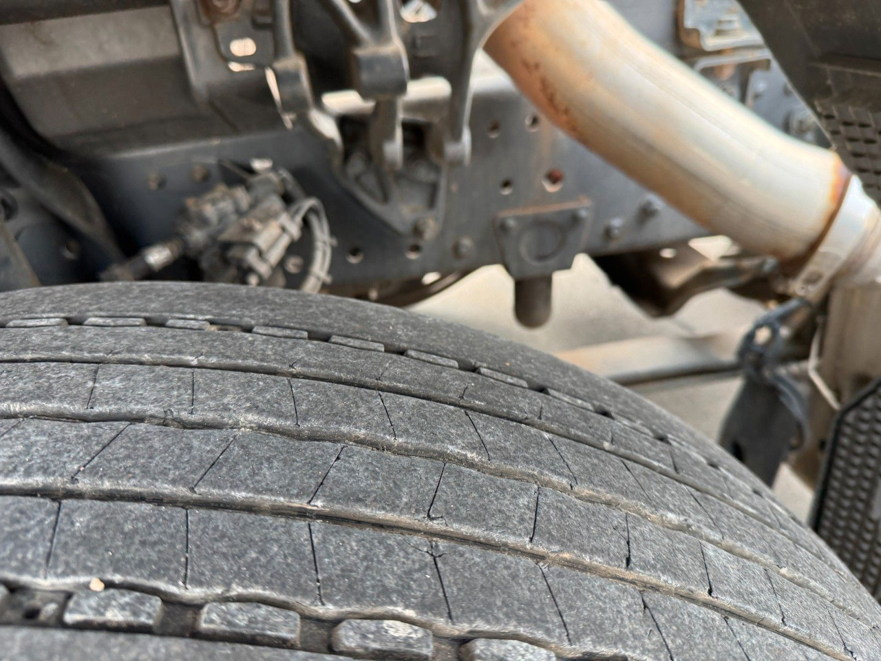 Mercedes-Benz Actros 1832 MP 3   Kipperfahrgestell + Klima - Chassis vrachtwagen: afbeelding 3 Mercedes-Benz Actros 1832 MP 3   Kipperfahrgestell + Klima - Chassis vrachtwagen: afbeelding 3