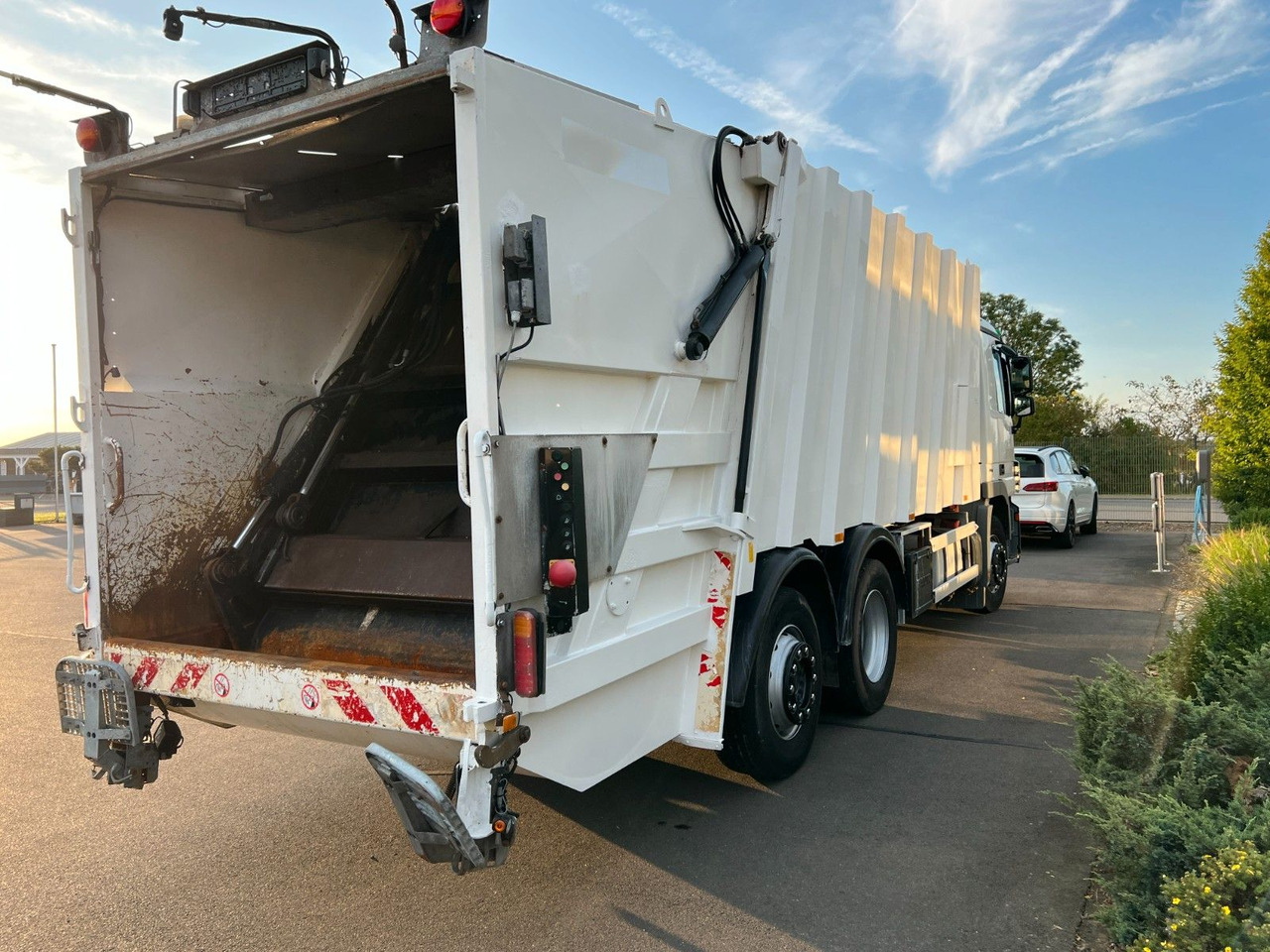 Mercedes-Benz Actros 2532 6x2 MP3 Faun Power Press 524 - Vuilniswagen: afbeelding 3 Mercedes-Benz Actros 2532 6x2 MP3 Faun Power Press 524 - Vuilniswagen: afbeelding 3