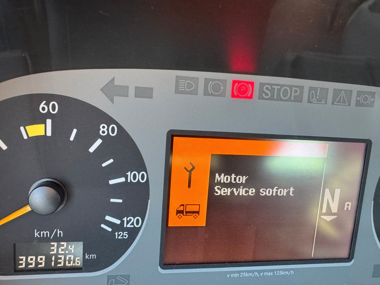 Mercedes-Benz Actros 3341 6x6 Kipperfahrgestell mit Zylinder - Chassis vrachtwagen: afbeelding 5 Mercedes-Benz Actros 3341 6x6 Kipperfahrgestell mit Zylinder - Chassis vrachtwagen: afbeelding 5