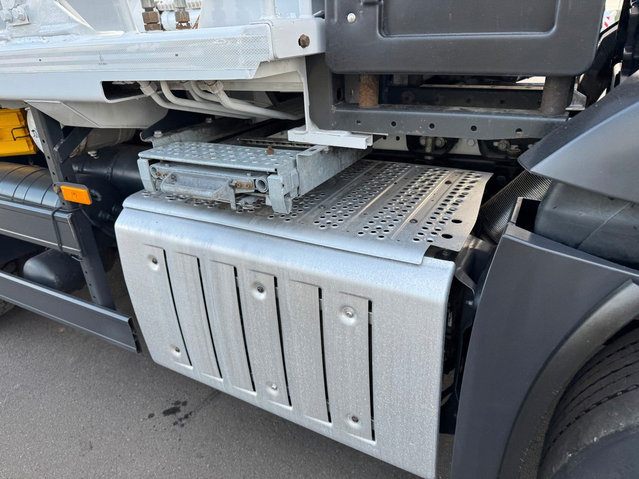 Mercedes-Benz Arocs 2136 Meiler Absetzkipper AK 12. T - Kipper vrachtwagen: afbeelding 5 Mercedes-Benz Arocs 2136 Meiler Absetzkipper AK 12. T - Kipper vrachtwagen: afbeelding 5