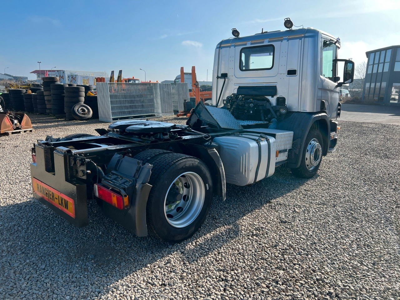 Scania P 94 GA 4x2 NA 310 Scania P 94 GA 4x2 NA 310 - Trekker: afbeelding 3 Scania P 94 GA 4x2 NA 310 Scania P 94 GA 4x2 NA 310 - Trekker: afbeelding 3