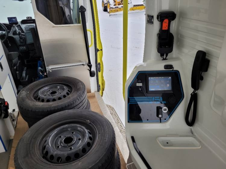 Ambulance FORD TRANSIT 2,0TDI AMBULANCE KLIMA 4.2018 EURO 6, 3 UNITS: afbeelding 9 Ambulance FORD TRANSIT 2,0TDI AMBULANCE KLIMA 4.2018 EURO 6, 3 UNITS: afbeelding 9