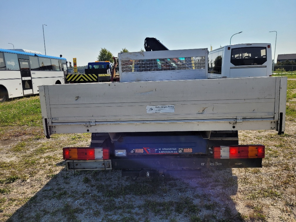 MERCEDES – BENZ SPRINTER 616CDI HIAB 027-2 Crane 10.2004 - Bestelwagen open laadbak: afbeelding 5 MERCEDES – BENZ SPRINTER 616CDI HIAB 027-2 Crane 10.2004 - Bestelwagen open laadbak: afbeelding 5