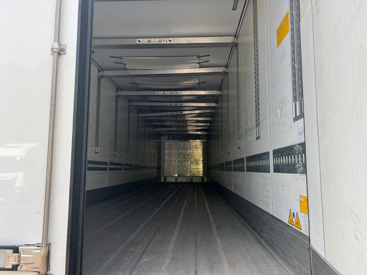 Schmitz Cargobull SKO 24/L - 13.4 FP 45 Cool V7, TK SLXi 400 - Koelwagen oplegger: afbeelding 5 Schmitz Cargobull SKO 24/L - 13.4 FP 45 Cool V7, TK SLXi 400 - Koelwagen oplegger: afbeelding 5