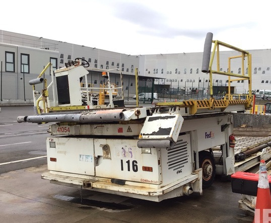 FMC loader Commander 15 Universal Main Deck - Container/ Palletlader: afbeelding 1 FMC loader Commander 15 Universal Main Deck - Container/ Palletlader: afbeelding 1