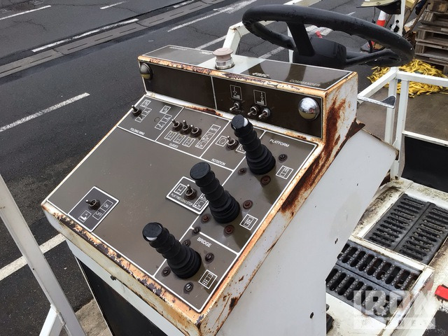 FMC loader Commander 15 Universal Main Deck - Container/ Palletlader: afbeelding 2 FMC loader Commander 15 Universal Main Deck - Container/ Palletlader: afbeelding 2