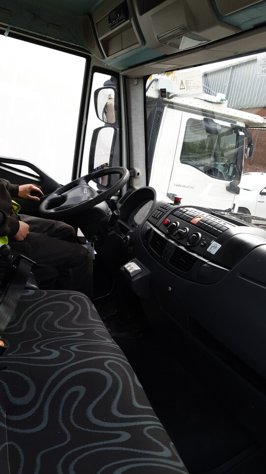 Mallaghan Water truck WSU 3000 on IVECO - Ground support equipment: afbeelding 3 Mallaghan Water truck WSU 3000 on IVECO - Ground support equipment: afbeelding 3