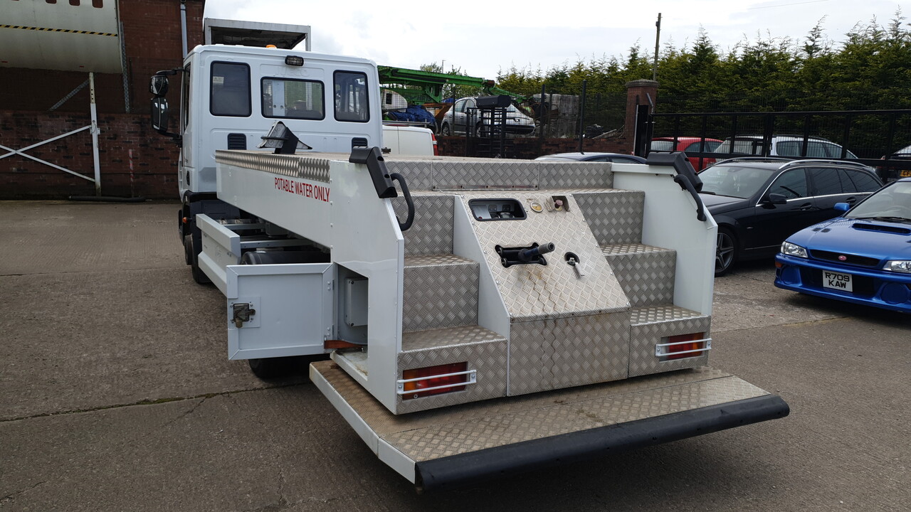 Mallaghan Water truck WSU 3000 on IVECO - Ground support equipment: afbeelding 2 Mallaghan Water truck WSU 3000 on IVECO - Ground support equipment: afbeelding 2