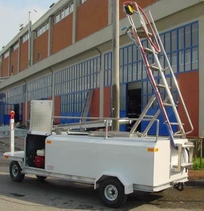 Water Trailer DENGE TW-1200 - Ground support equipment: afbeelding 2 Water Trailer DENGE TW-1200 - Ground support equipment: afbeelding 2