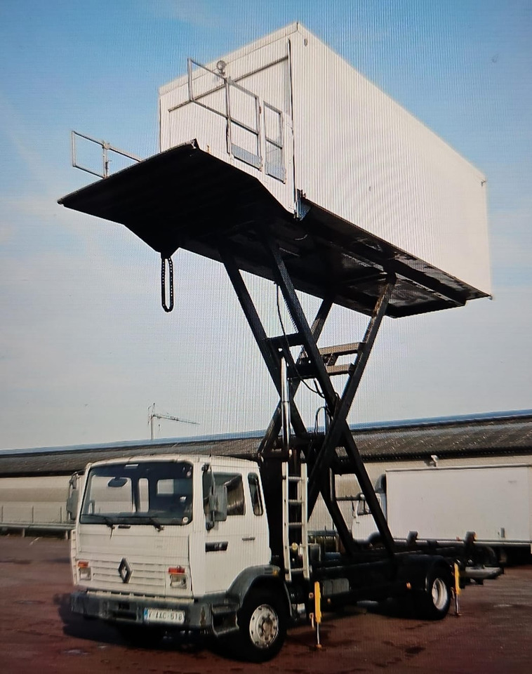 Renault Catering - Cateringtruck: afbeelding 2 Renault Catering - Cateringtruck: afbeelding 2