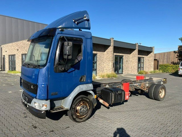 DAF LF 220 FA45.220 LF - Chassis vrachtwagen: afbeelding 1 DAF LF 220 FA45.220 LF - Chassis vrachtwagen: afbeelding 1
