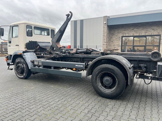MAN 18.284 18.264 Steel spring - Containertransporter/ Wissellaadbak vrachtwagen: afbeelding 4 MAN 18.284 18.264 Steel spring - Containertransporter/ Wissellaadbak vrachtwagen: afbeelding 4