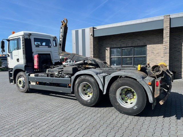 MAN TGA 26.360 TGA 26.360 6x4 Steelspring - Containertransporter/ Wissellaadbak vrachtwagen: afbeelding 4 MAN TGA 26.360 TGA 26.360 6x4 Steelspring - Containertransporter/ Wissellaadbak vrachtwagen: afbeelding 4