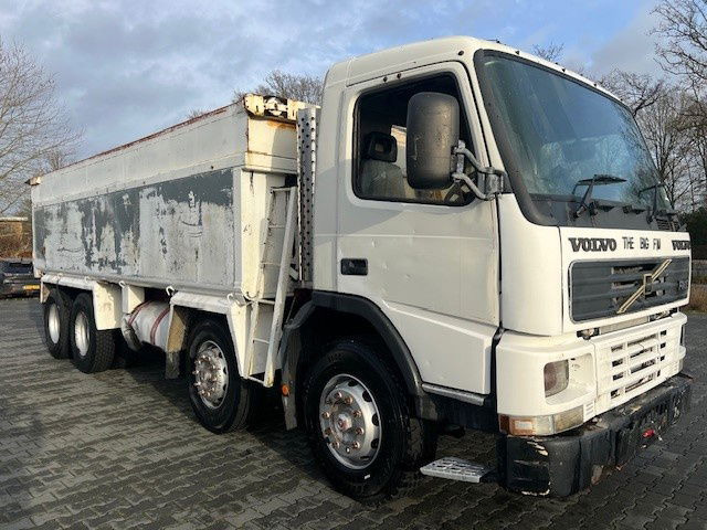 Volvo FM 12 FM12 8x4 Right Hand Drive - Kipper vrachtwagen: afbeelding 2 Volvo FM 12 FM12 8x4 Right Hand Drive - Kipper vrachtwagen: afbeelding 2
