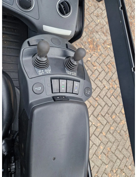 Heftruck Linde H35D-01: afbeelding 12 Heftruck Linde H35D-01: afbeelding 12