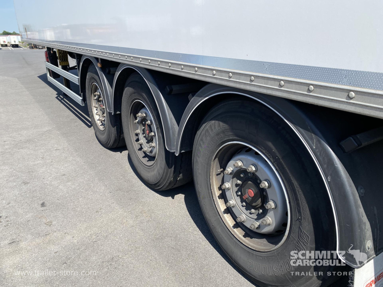 FRUEHAUF Dryfreight Standard Roller shutter door - Gesloten oplegger: afbeelding 5 FRUEHAUF Dryfreight Standard Roller shutter door - Gesloten oplegger: afbeelding 5