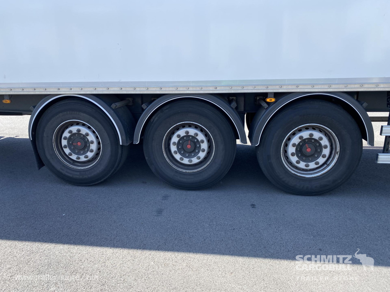 FRUEHAUF Dryfreight Standard Roller shutter door - Gesloten oplegger: afbeelding 3 FRUEHAUF Dryfreight Standard Roller shutter door - Gesloten oplegger: afbeelding 3