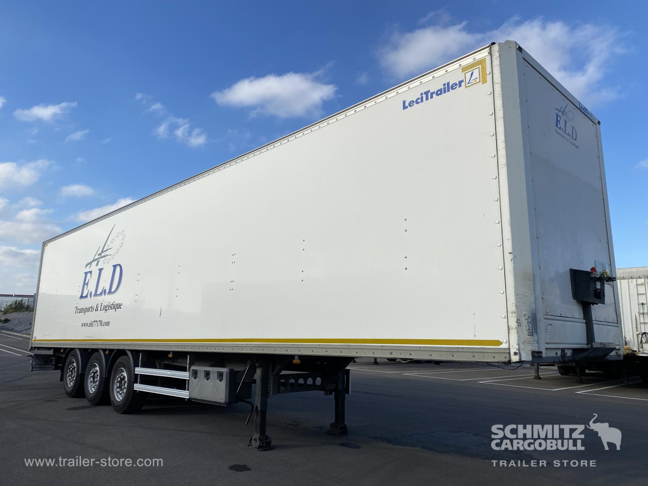 LECI TRAILER Dryfreight Standard Roller shutter door - Gesloten oplegger: afbeelding 1 LECI TRAILER Dryfreight Standard Roller shutter door - Gesloten oplegger: afbeelding 1