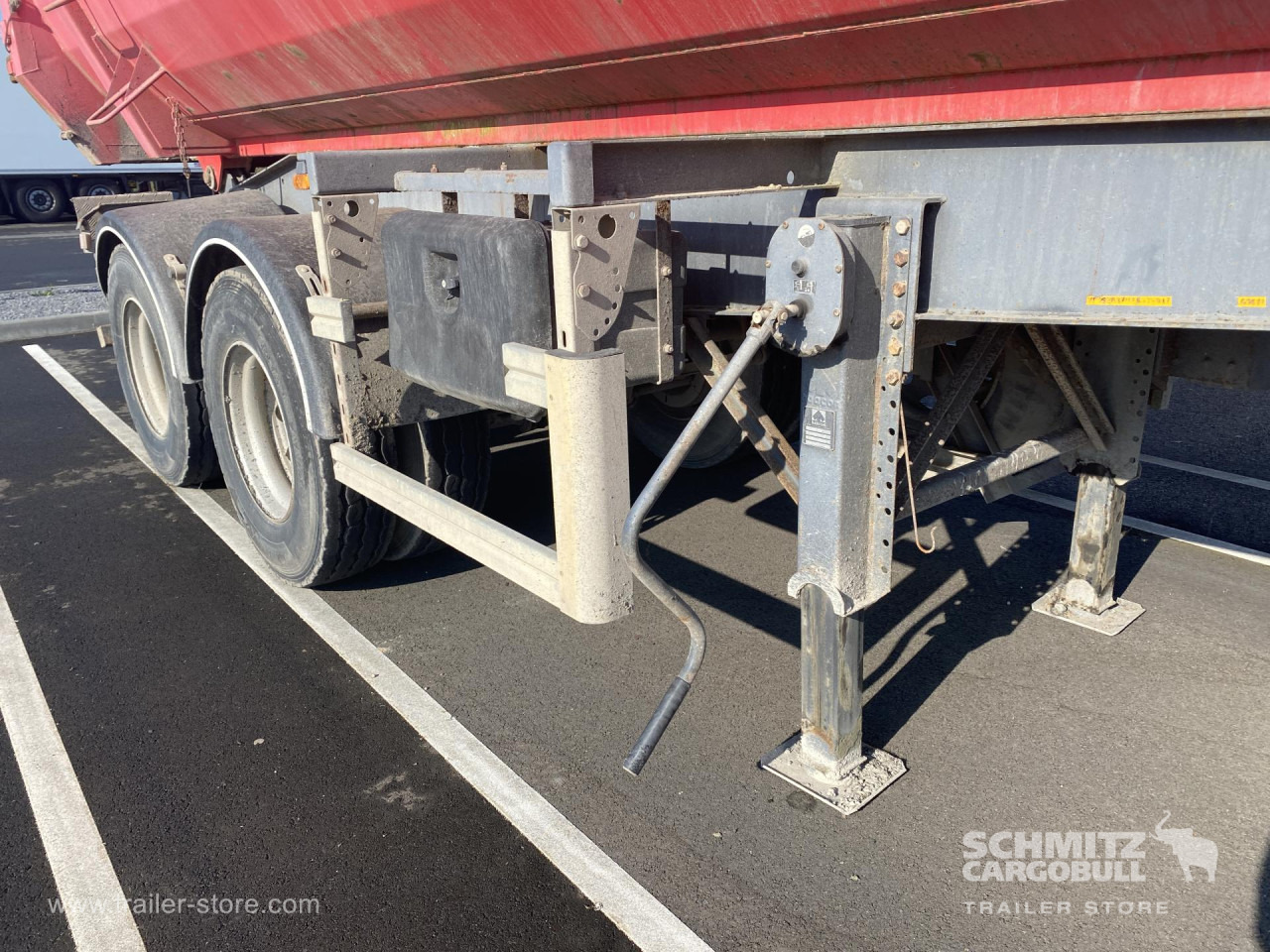 Tipper Steel half pipe body 91m³ - Kipper oplegger: afbeelding 2 Tipper Steel half pipe body 91m³ - Kipper oplegger: afbeelding 2