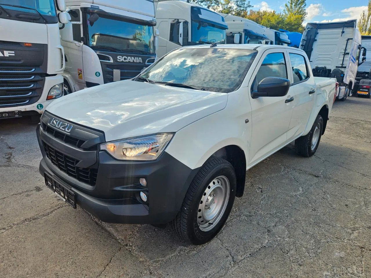 Isuzu D-Max 2H, 4H, 4L - SUV: afbeelding 1 Isuzu D-Max 2H, 4H, 4L - SUV: afbeelding 1